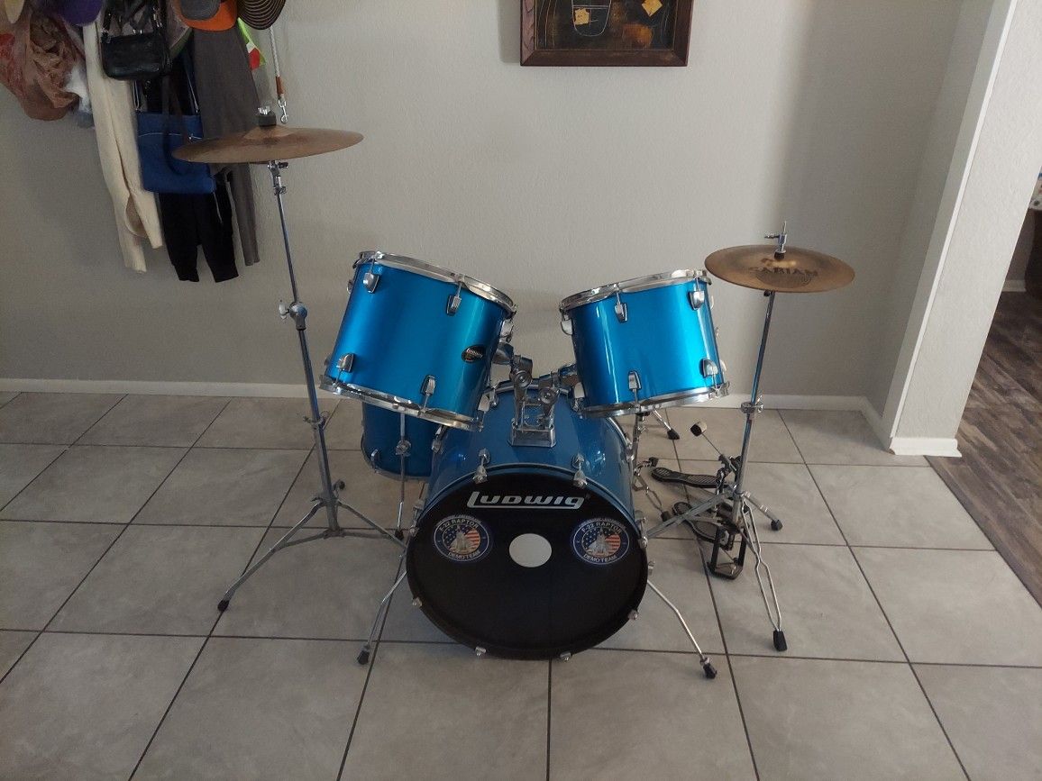 5 Piece Ludwig Accent CS combo Drumset