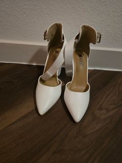 IDIFU white heels
