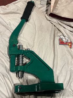Grommet tools and supplies