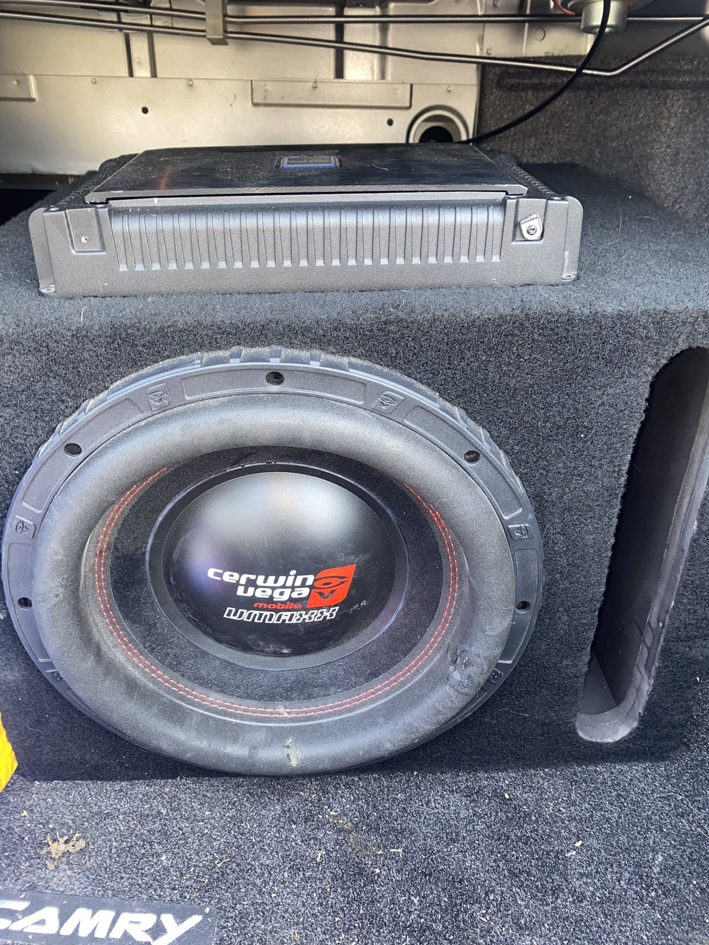 Alpine 5 Channel Amp & Cerwin Vega 10" Subwoofer with box