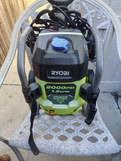 Pressure washer Ryobi 1.2gpm 2000psi,.needs wand.
