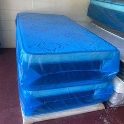 Twin Size Mattress Pillow Top 14” Inches  Excellent Comfort Also Available: Full, Queen And King New From Factory With Its Plastic Same Day Delivery 