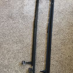 Bed frame twin/queen adjustable