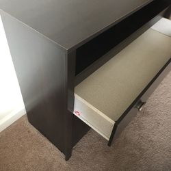 Sears Wooden Tv Stand - 3 Drawers