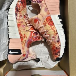Nikes 