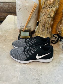 Nike Men' Varsity Compete Trainer AA7064-001 Gray Running Shoes, Men's Size 13US