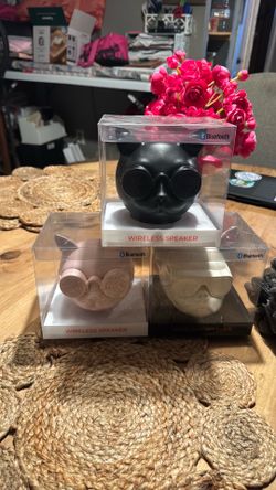 Cat/frenchie blue tooth speakers