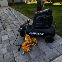 Husky Air Compressor 8 Gallons 150 Psi