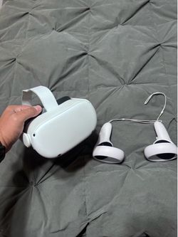 Meta Quest 2 VR Headset