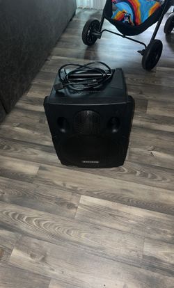 2 Samson Xp200 Speakers