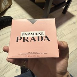 Prada Paradoxe