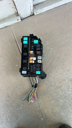 2013 Honda civic fuse box engine bay