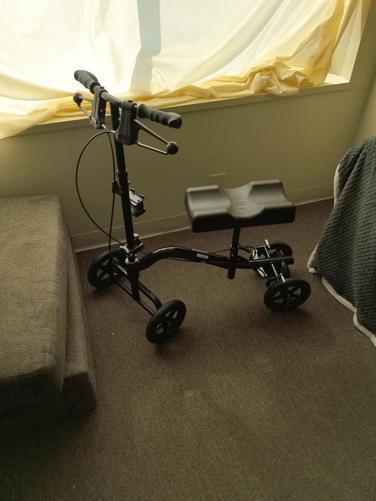 Knee Scooter By Carrier