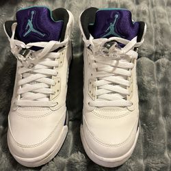 Jordan Retro Grape 5 Kids Size 5.5