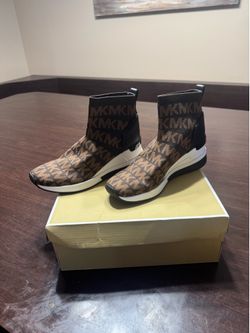 MK women shoes