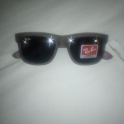 Ray Ban Sunglasses 🌞 💯% UV PROTECTION😎