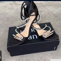 NIB Jewel Badgley Mischka Aura Heeled Sandal 