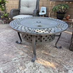 Outdoor Round Metal Fire Pit Table with Lid & Grill Insert – Patio Fire Bowl