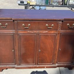 Mahogany Kitchen Nook 