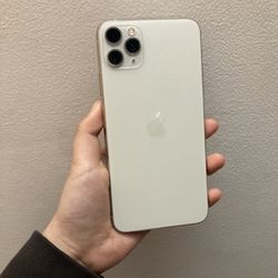 Factory Unlocked IPhone 11 Pro Max 256 gb comes with store warranty 