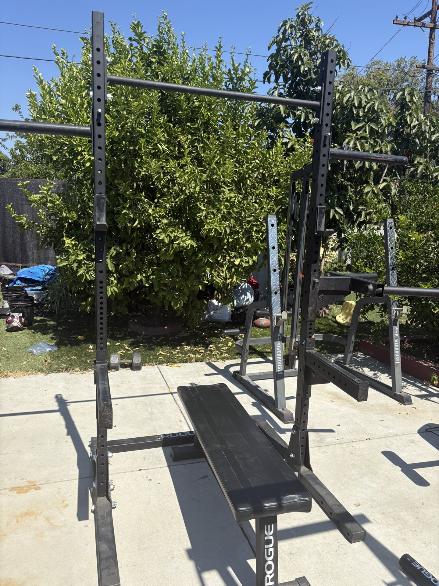 Rogue Squat Rack With Safety Bars And Dip Attachment