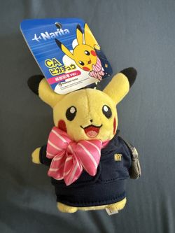 Narita Airport Exclusive Pokemon Center Pikachu Plush Keychains NWT