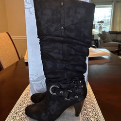 Shi Black Boots By Journeys 