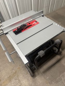 Oliver Table Saw with Built in Rolling Stand