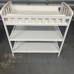 White Infant eChanging Table with Changing Pad