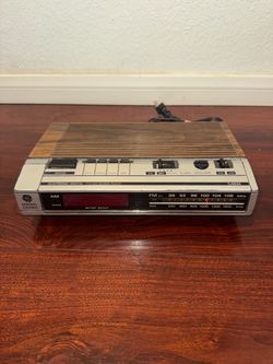 General Electric FM/AM Digital Clock Radio 7-4634 Works & Tested!