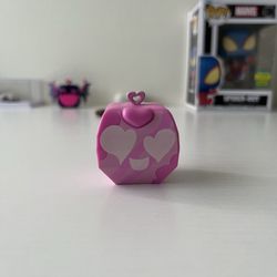 Love Fruit (Blox Fruits Roblox)