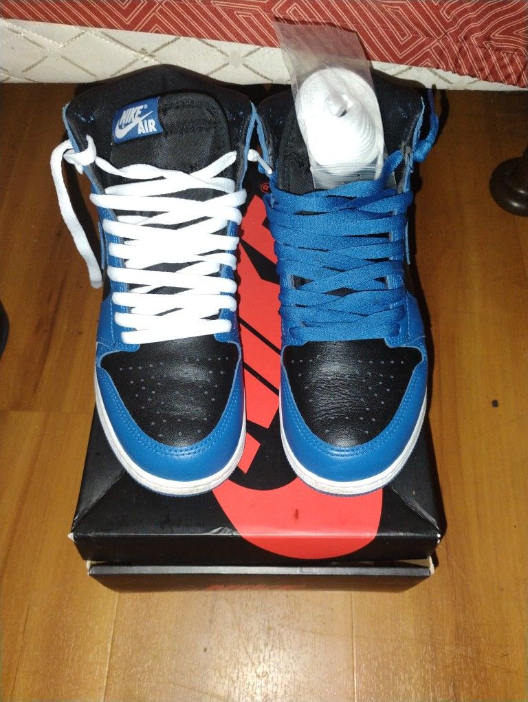 Blue Black White Jordan Retro 1s