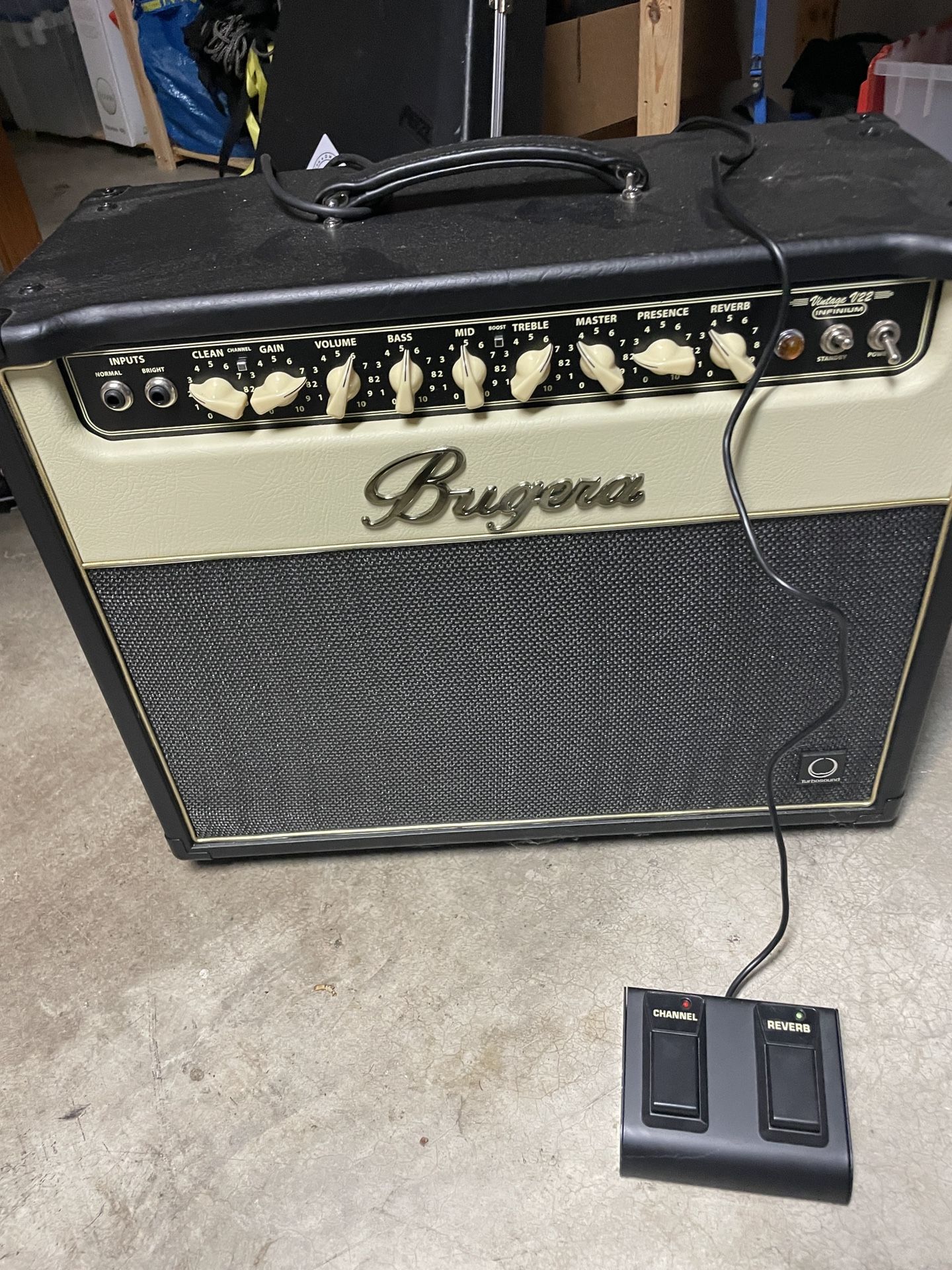 Electric Guitar Amp Bugera Vintage V22 With Foot Pedal