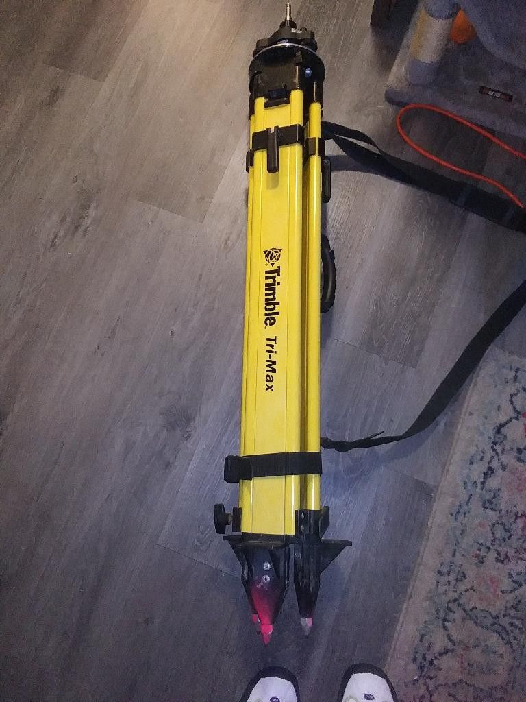 TRIMBLE Tri-Max Tripod