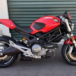 2012 Ducati Monster 796