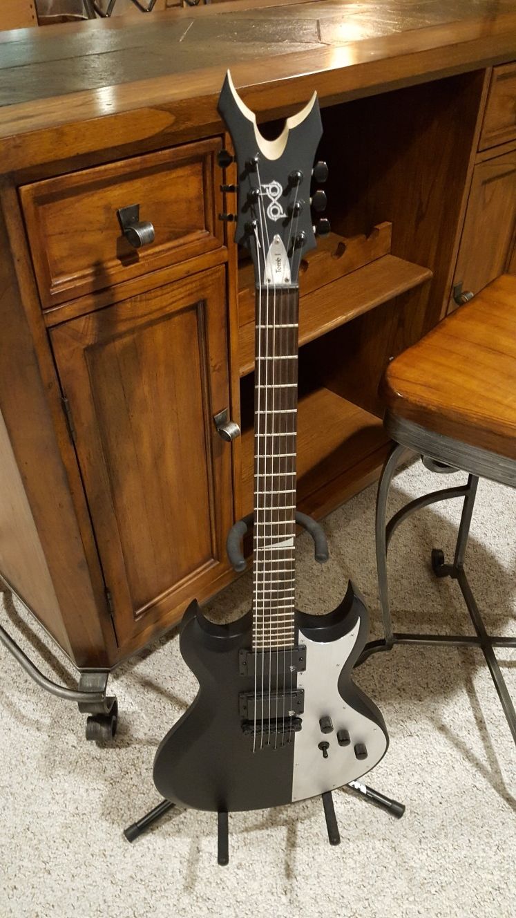 Peavey PXD Tomb 1 guitar