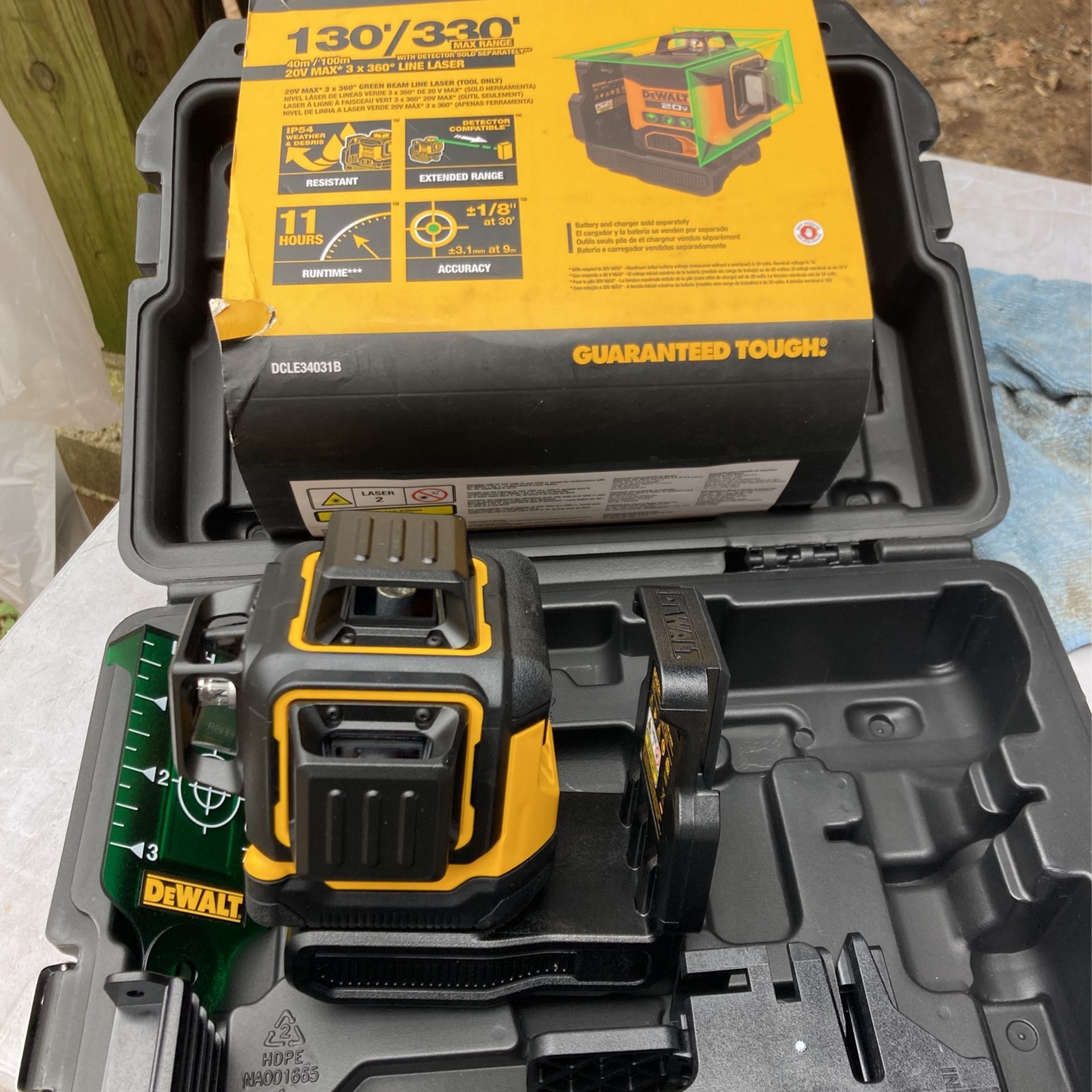 DEWALT 20V MAX* 3 X360*’LINE LASER