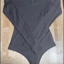 Medium Windsor grey body suit🩶