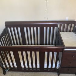 4 In 1 Crib To Bed