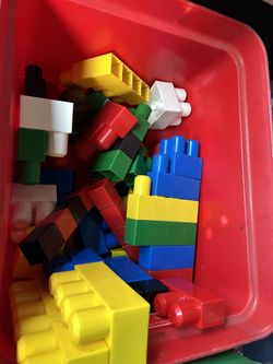 Mega Bloks With Rolling Cart