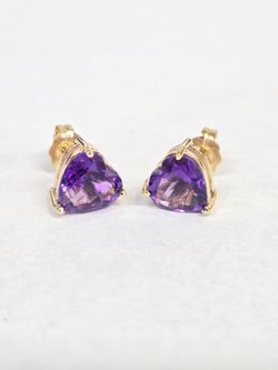 14kt Gold Amethyst Earrings
