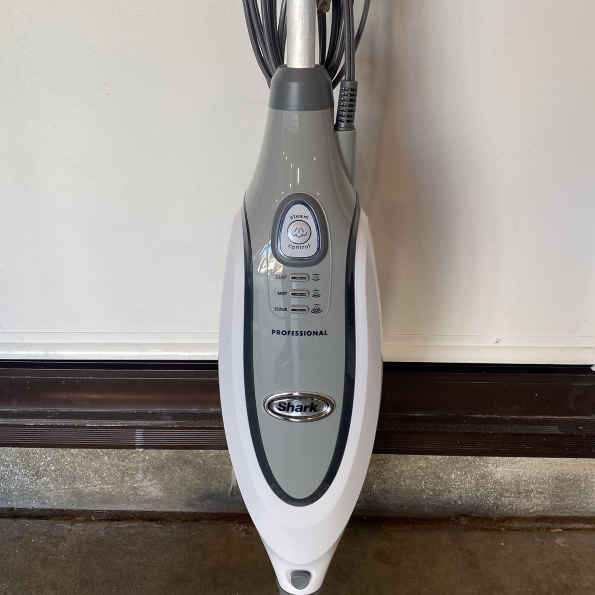 Shark Professional Dust, Mop, & Scrub Steam Electric Corded Pocket Mop | S3801CO