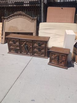 Ornate Wood Bedroom Set with Dresser and Nightstand