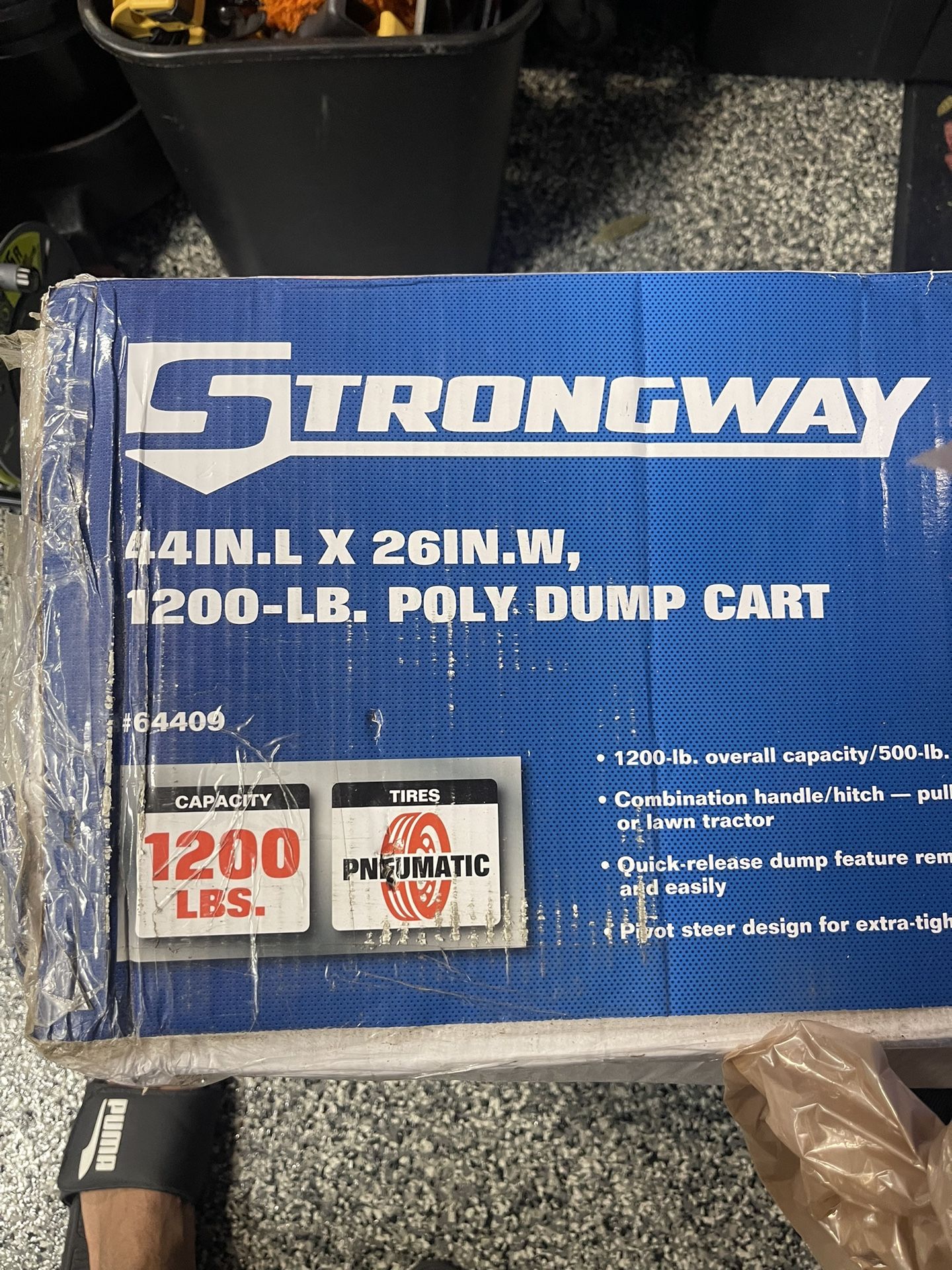 Strongway #64409 Dump Cart 1200 Lbs