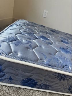 Twin mattress in excellent condition - Kerney Mesa 92123