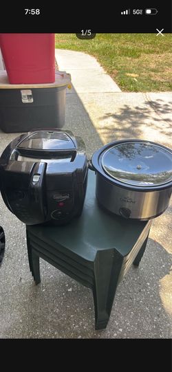 Deep fryer and crock pot Like new