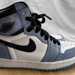 Jordan 1 Retro OG High University Blue Size 5 Boys Or Size 7 Women’s 