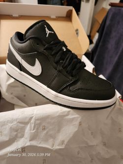 Jordan 1 Low Black White 8w