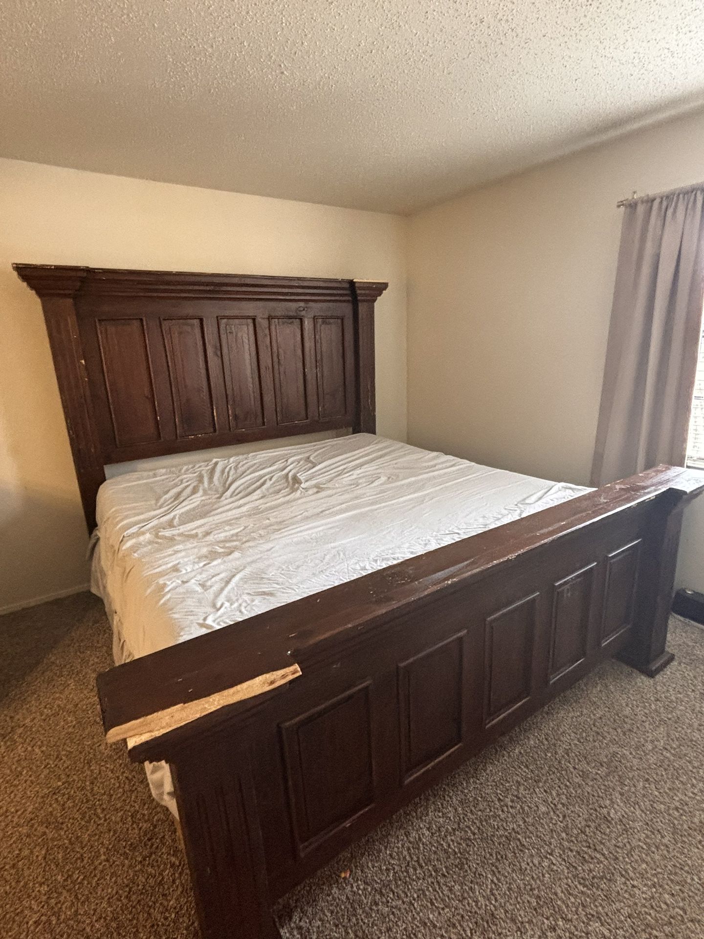 King Size Bed And Dresser