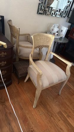 Great princes chair  vanilla gold